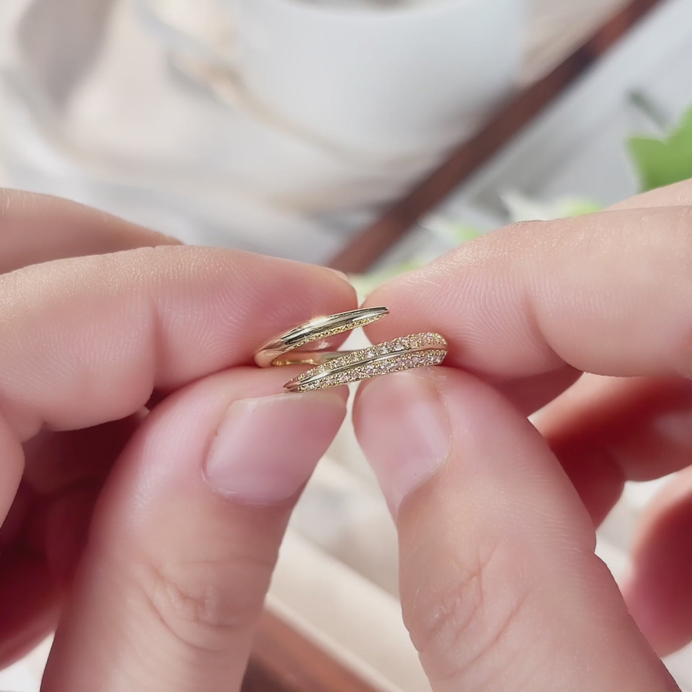 Verstellbare Ringe 18k verfolgdet