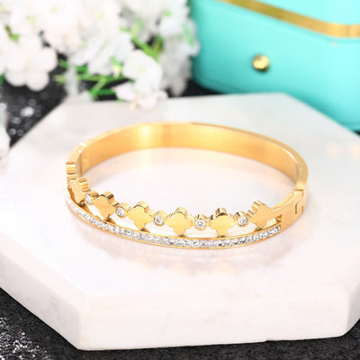 Armreif Wasserfest gold mit Zirkonia Stein
