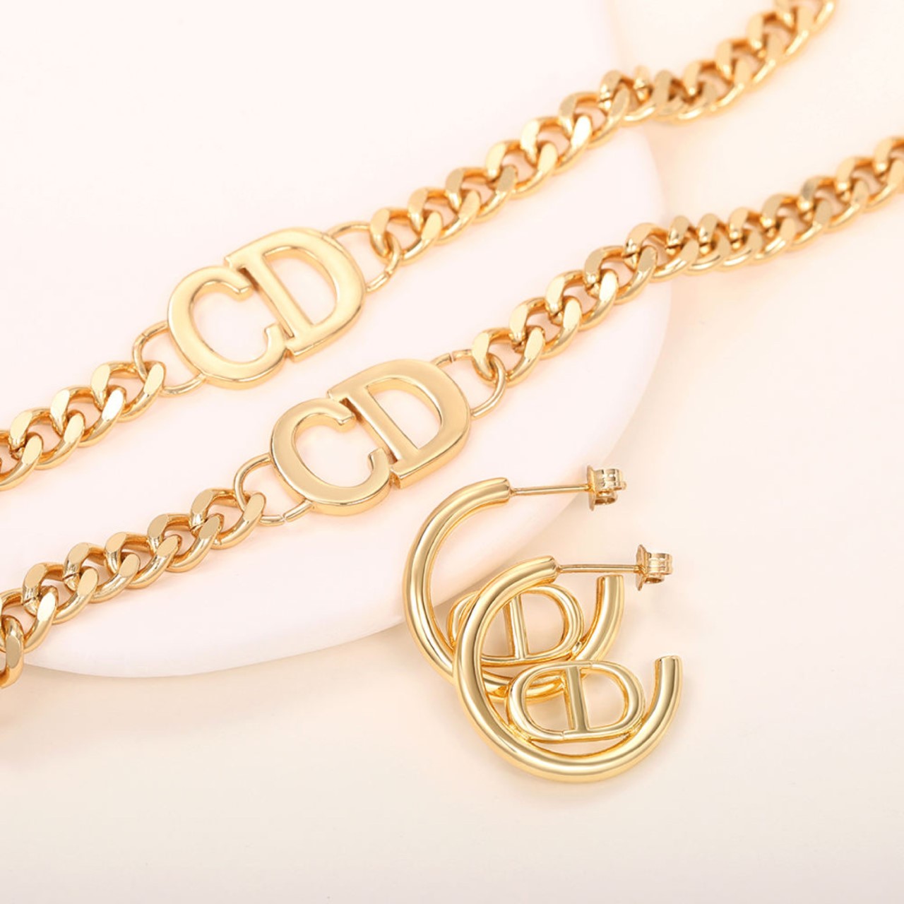 Goldketten-Ohrringe-Armbandset